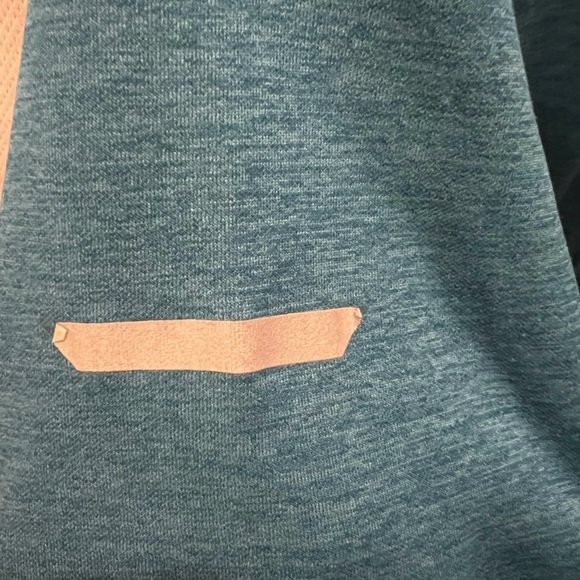 Bundle of Men’s Sportswear Adidas, North Face, Under Armour Five (5) Pieces - Picture 10 of 13